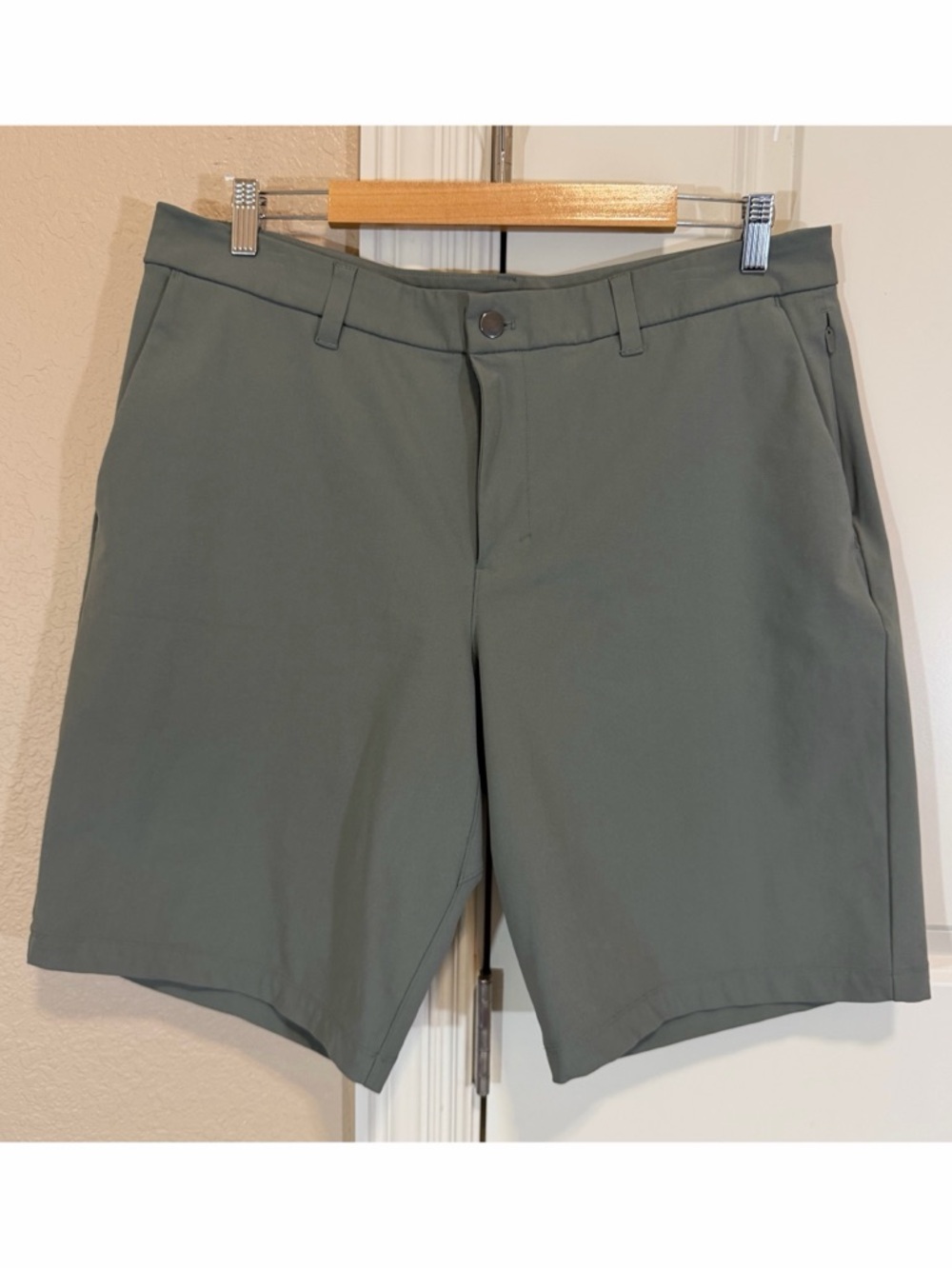 Lululemon Commission Short Relaxed Warpstreme Size 36